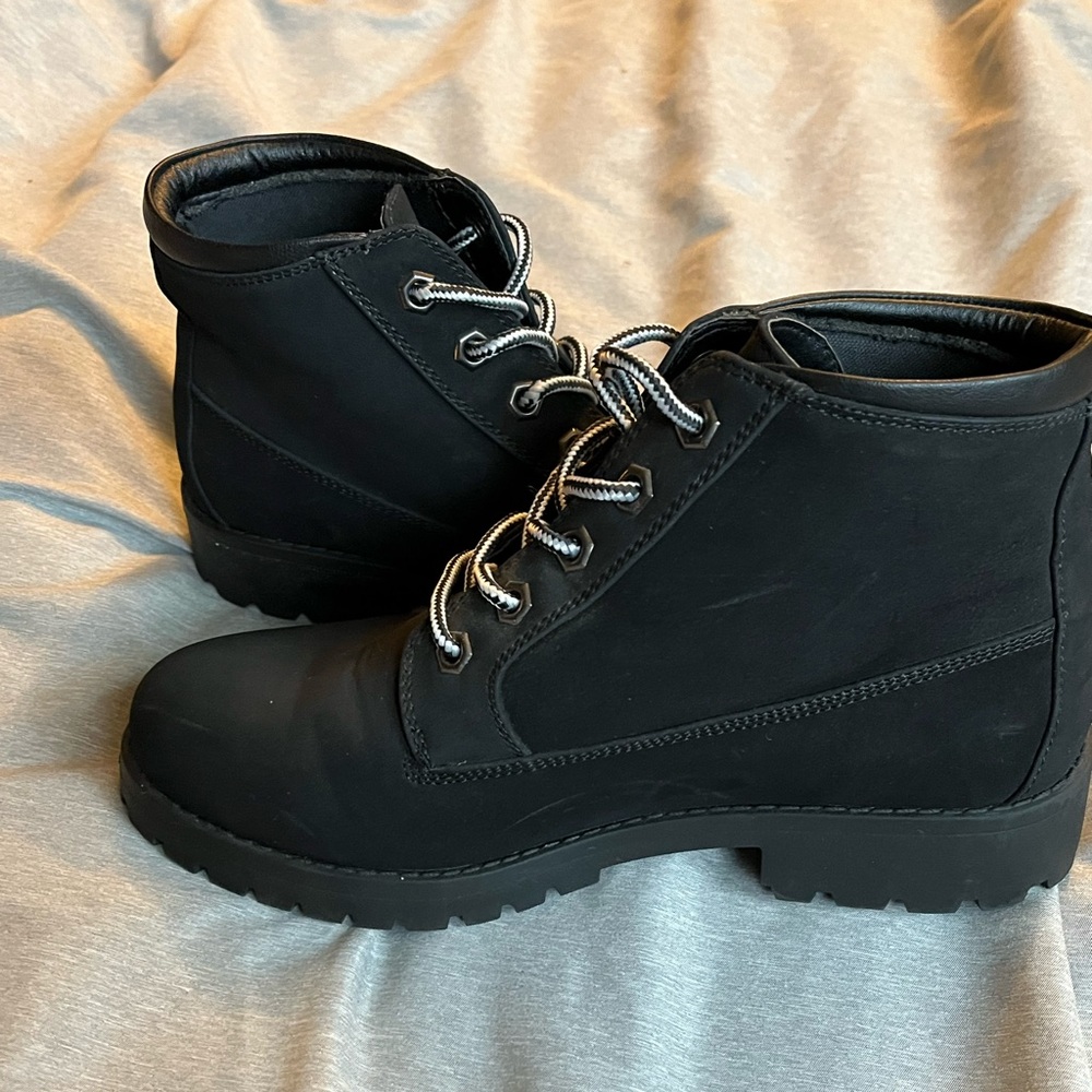 Joe Boxer Faux Suede Black Lace Up Boots Womens Size 8